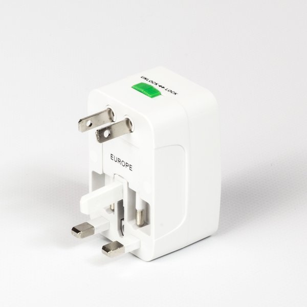 Адаптер для всех типов розеток (1)