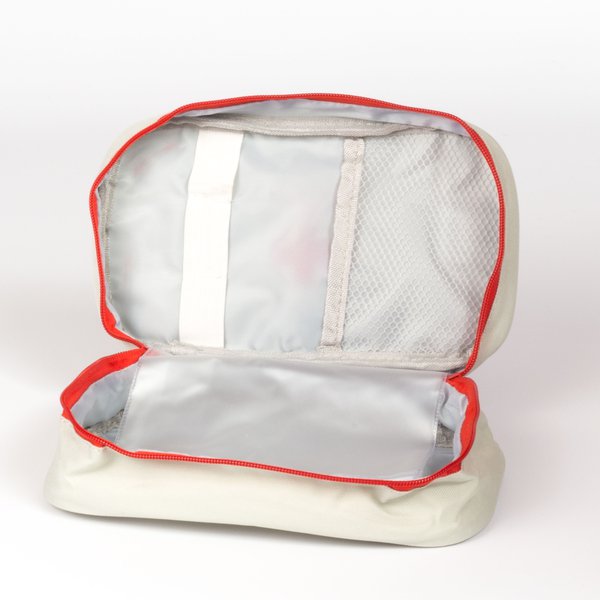 Аптечка средняя (3)